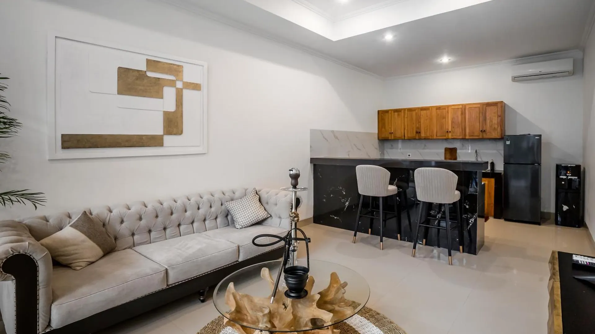 Brand New Villa Samira, 5Mn To Seminyak Kerobokan  Kerobokan (Bali)